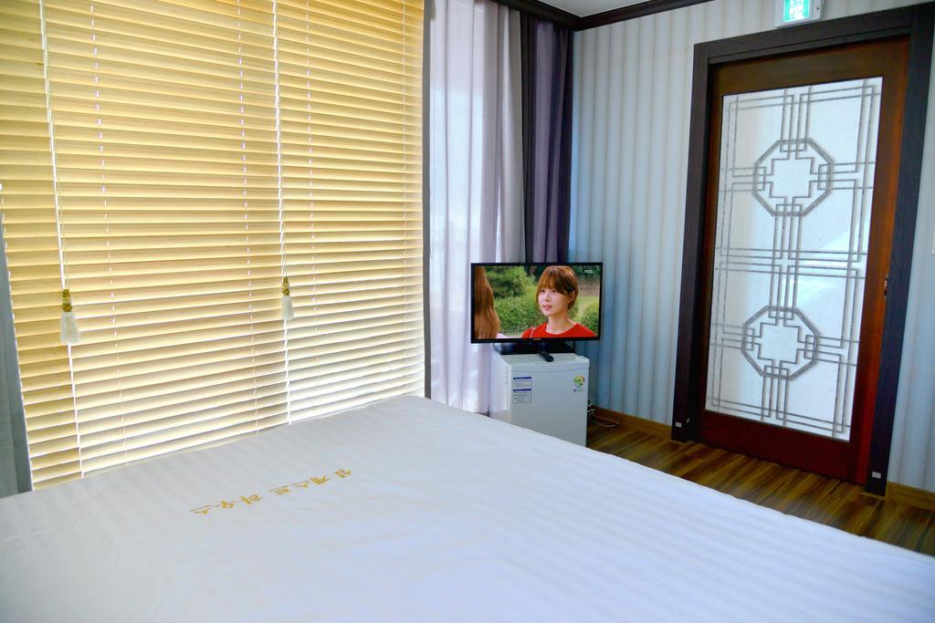 Seom Guesthouse Сеогвипо Екстериор снимка