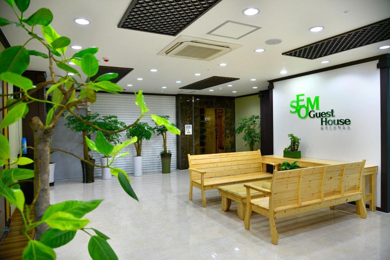Seom Guesthouse Сеогвипо Екстериор снимка