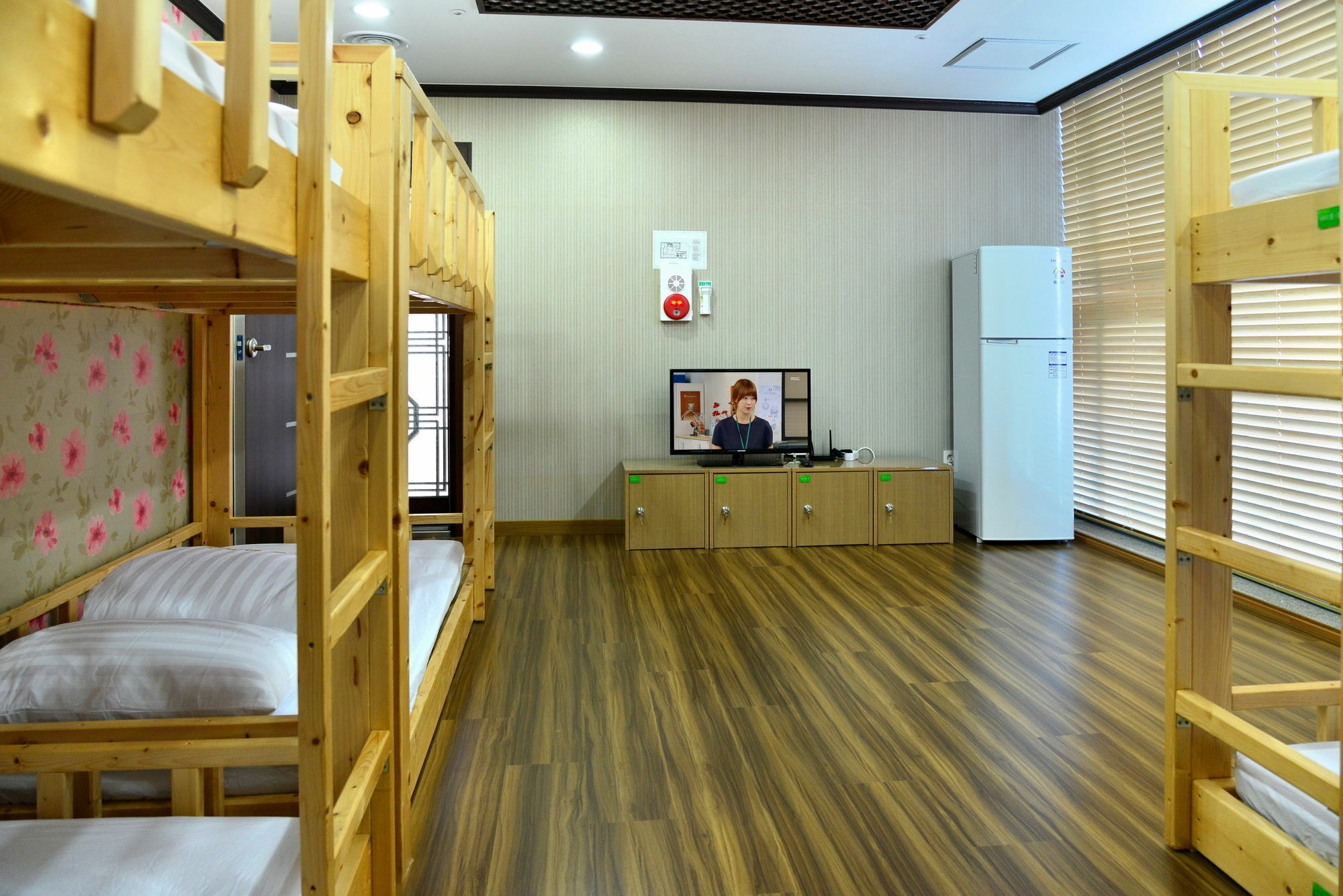 Seom Guesthouse Сеогвипо Екстериор снимка