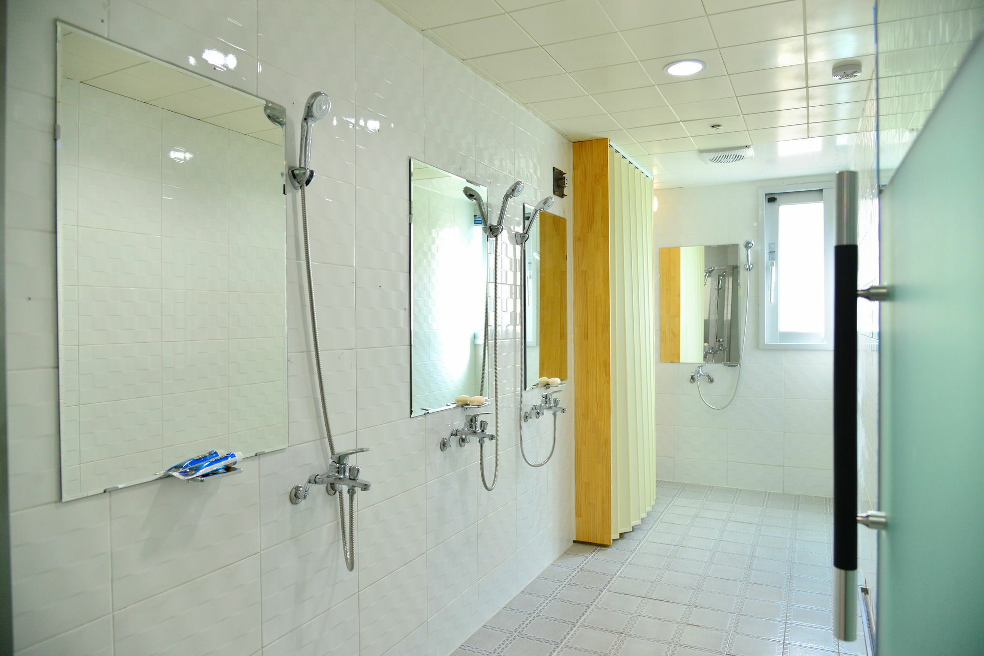 Seom Guesthouse Сеогвипо Екстериор снимка
