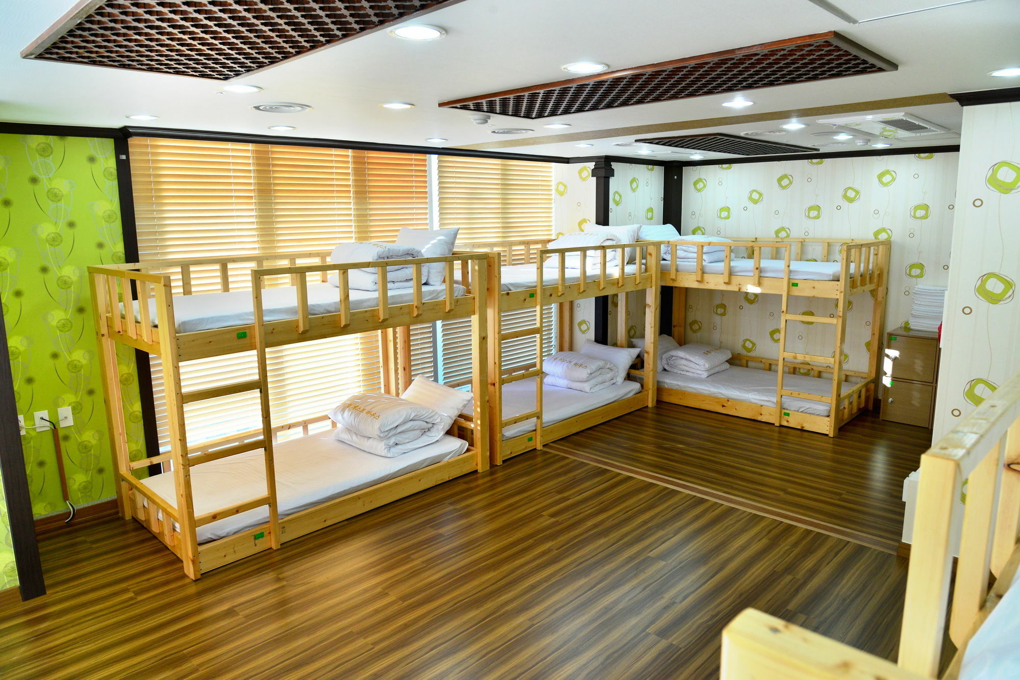 Seom Guesthouse Сеогвипо Екстериор снимка